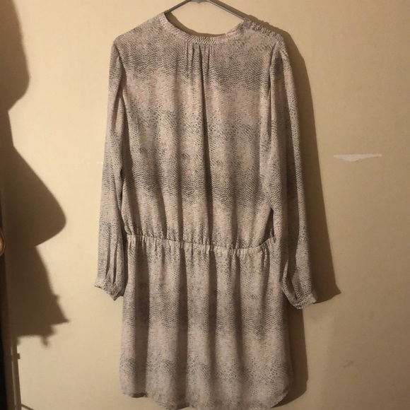 Dress - Picture 4 of 4